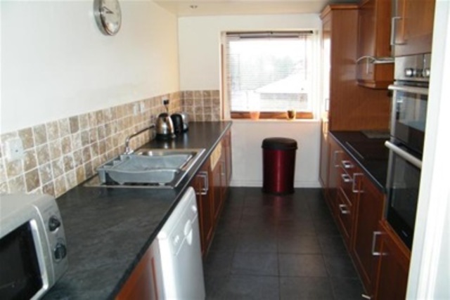  Image of 2 bedroom Flat to rent in Mavisbank Gardens Govan Glasgow G51 at Kinning Park Glasgow Glasgow, G51 1HG