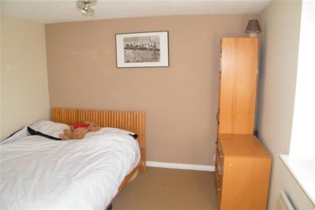  Image of 2 bedroom Flat to rent in Mavisbank Gardens Govan Glasgow G51 at Kinning Park Glasgow Glasgow, G51 1HG