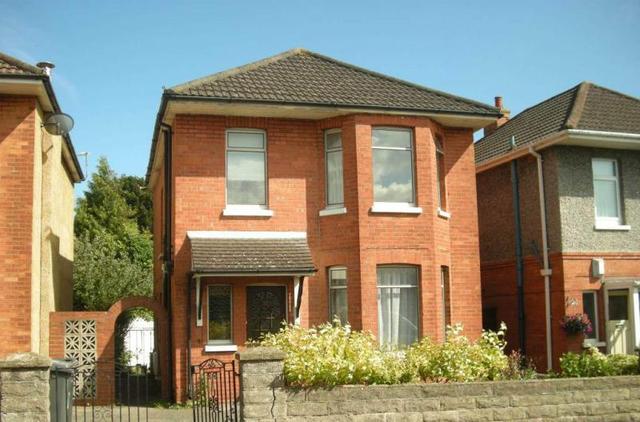  Image of 3 bedroom Semi-Detached house to rent in Mayfield Road Moordown Bournemouth BH9 at Bournemouth  Moordown, BH9 1TQ