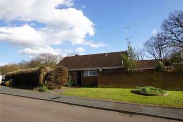  Image of 3 bedroom Detached house for sale in Melville Avenue Frimley Camberley GU16 at Frimley Camberley Frimley, GU16 8NA
