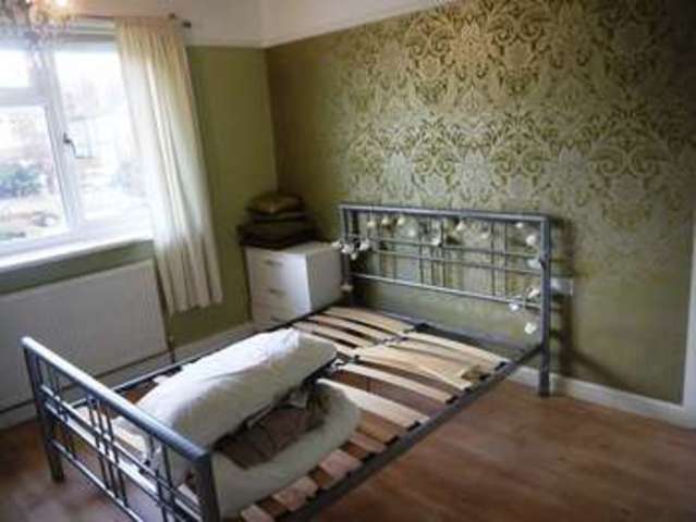  Image of 4 bedroom Detached house to rent in Midanbury Lane Southampton SO18 at Midanbury Lane  Southampton, SO18 4HP