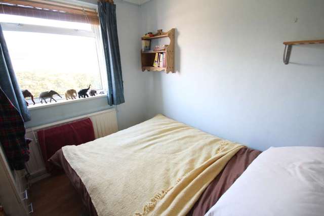  Image of 4 bedroom Semi-Detached house for sale in Midhurst Close Aylesbury HP21 at Midhurst Close Bedgrove Aylesbury, HP21 9TZ