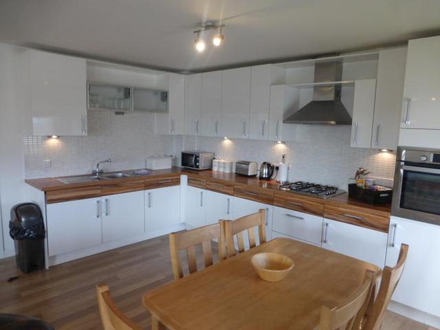  Image of 2 bedroom Flat to rent in Midstocket View Aberdeen AB15 at West End Aberdeen Aberdeen, AB15 6BS