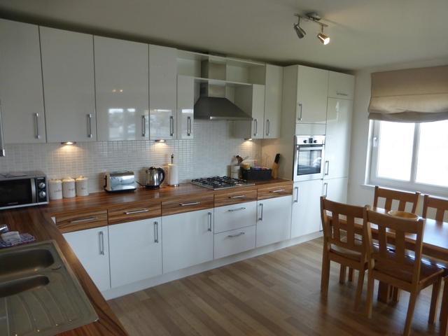  Image of 2 bedroom Flat to rent in Midstocket View Aberdeen AB15 at West End Aberdeen Aberdeen, AB15 6BS
