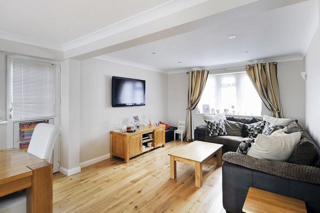  Image of 6 bedroom Detached house for sale in Mill Lane Findon Valley Worthing BN13 at Mill Lane  Worthing, BN13 3DH