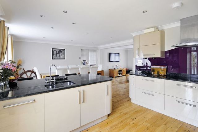  Image of 6 bedroom Detached house for sale in Mill Lane Findon Valley Worthing BN13 at Mill Lane  Worthing, BN13 3DH