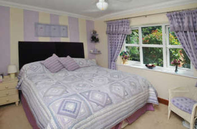  Image of 3 bedroom Detached house for sale in Mill Road Burnham-on-Crouch CM0 at Burnham-on-Crouch Stoneyhills, CM0 8PZ