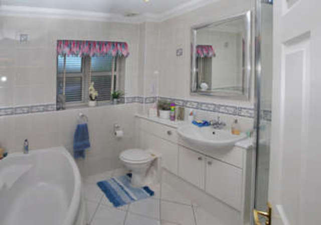  Image of 3 bedroom Detached house for sale in Mill Road Burnham-on-Crouch CM0 at Burnham-on-Crouch Stoneyhills, CM0 8PZ