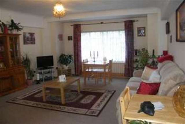  Image of 2 bedroom Flat to rent in Elmfield West Block Millbrook Road East Southampton SO15 at Southampton, SO15 1JA
