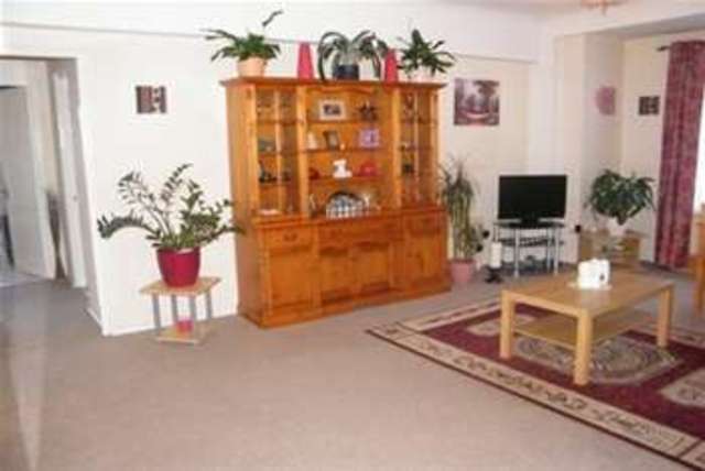  Image of 2 bedroom Flat to rent in Elmfield West Block Millbrook Road East Southampton SO15 at Southampton, SO15 1JA