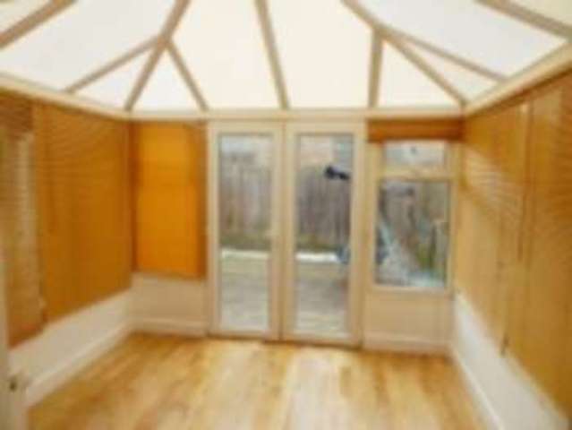  Image of 3 bedroom Terraced house to rent in Mills Grove London E14 at Mills Grove  Greater London, E14 0RH
