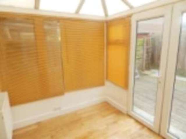  Image of 3 bedroom Terraced house to rent in Mills Grove London E14 at Mills Grove  Greater London, E14 0RH