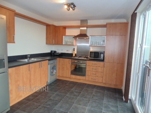  Image of 2 bedroom Flat to rent in Millview Crescent Johnstone PA5 at Johnstone Renfrewshire Renfrewshire, PA5 8QA