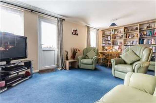  Image of 3 bedroom Terraced house for sale in Minerva Way Cambridge CB4 at Cambridge, CB4 2UA