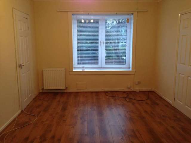  Image of 3 bedroom Flat to rent in Montford Avenue Rutherglen Glasgow G73 at Montford Avenue Rutherglen Glasgow, G73 2EH