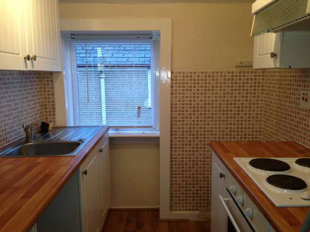  Image of 3 bedroom Flat to rent in Montford Avenue Rutherglen Glasgow G73 at Montford Avenue Rutherglen Glasgow, G73 2EH
