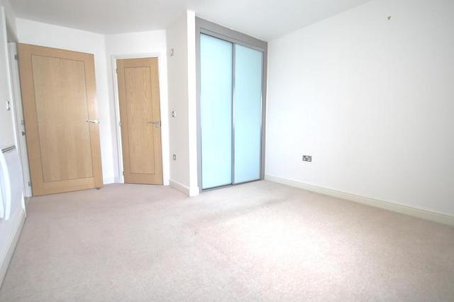  Image of 2 bedroom Flat to rent in Trafalgar Gardens Crawley RH10 at Morgan House Trafalgar Gardens Crawley, RH10 7SU