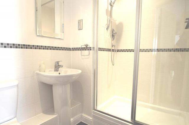  Image of 2 bedroom Flat to rent in Trafalgar Gardens Crawley RH10 at Morgan House Trafalgar Gardens Crawley, RH10 7SU