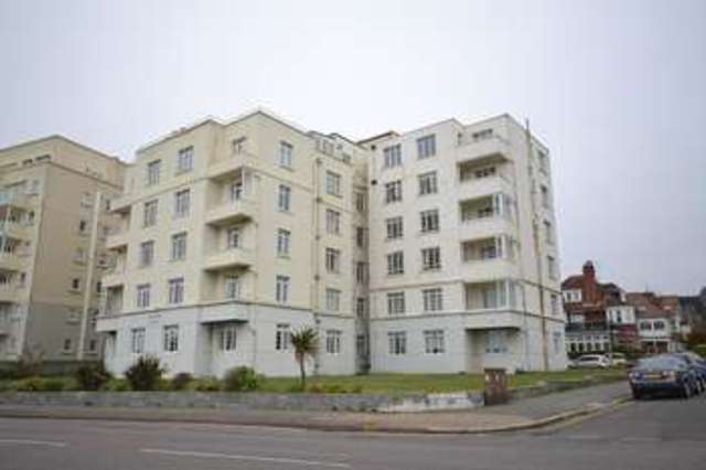 Image of 3 bedroom Flat to rent in Bedford Avenue Bexhill-on-Sea TN40 at Bedford Avenue  Bexhill On Sea, TN40 1NQ