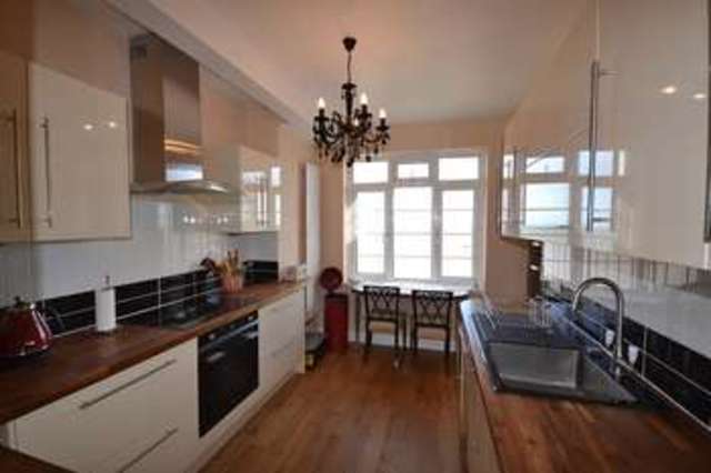  Image of 3 bedroom Flat to rent in Bedford Avenue Bexhill-on-Sea TN40 at Bedford Avenue  Bexhill On Sea, TN40 1NQ