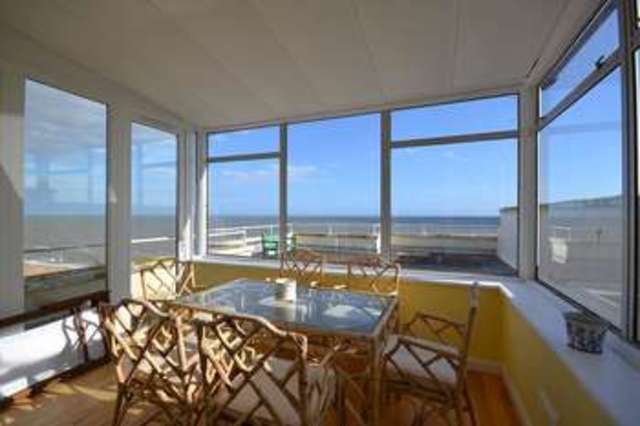  Image of 3 bedroom Flat to rent in Bedford Avenue Bexhill-on-Sea TN40 at Bedford Avenue  Bexhill On Sea, TN40 1NQ