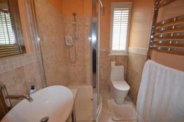  Image of 3 bedroom Flat to rent in Bedford Avenue Bexhill-on-Sea TN40 at Bedford Avenue  Bexhill On Sea, TN40 1NQ