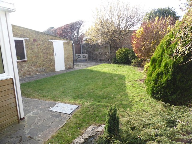  Image of 3 bedroom Detached house to rent in Mound Close Gosport PO12 at Mound Close  Gosport, PO12 3QA