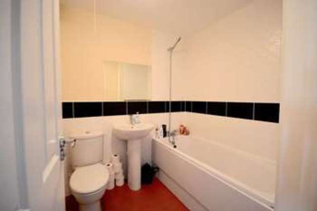  Image of 4 bedroom Semi-Detached house to rent in Moundsley Grove Kings Heath Birmingham B14 at Moundsley Grove Kings Heath Birmingham, B14 4RE
