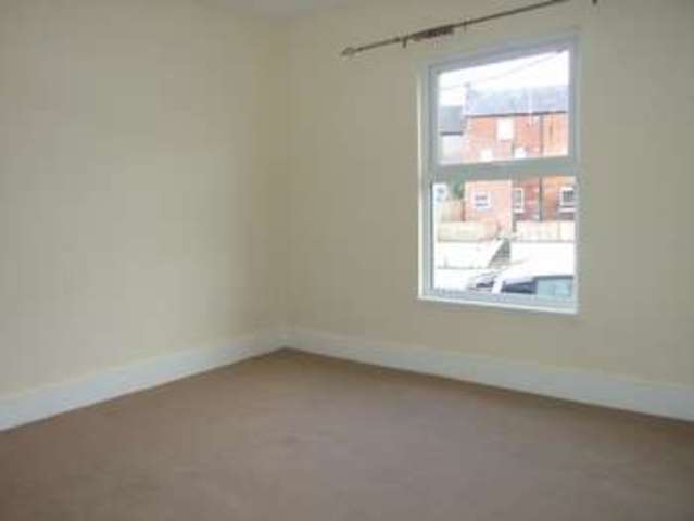  Image of 2 bedroom Terraced house to rent in Mount Pleasant Reading RG1 at Reading Berkshire Reading, RG1 2TF