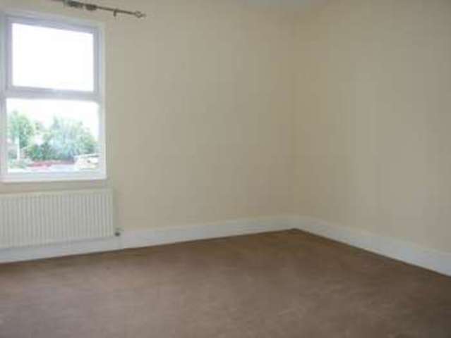  Image of 2 bedroom Terraced house to rent in Mount Pleasant Reading RG1 at Reading Berkshire Reading, RG1 2TF
