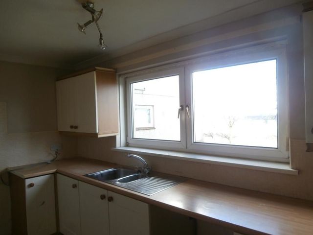  Image of 2 bedroom Flat to rent in Mowbray East Kilbride Glasgow G74 at East Kilbride South Lanarkshire South Lanarkshire, G74 3NW