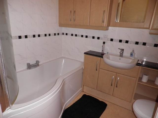  Image of 2 bedroom Flat to rent in Naishs Street Frome BA11 at Frome Somerset Frome, BA11 3FD