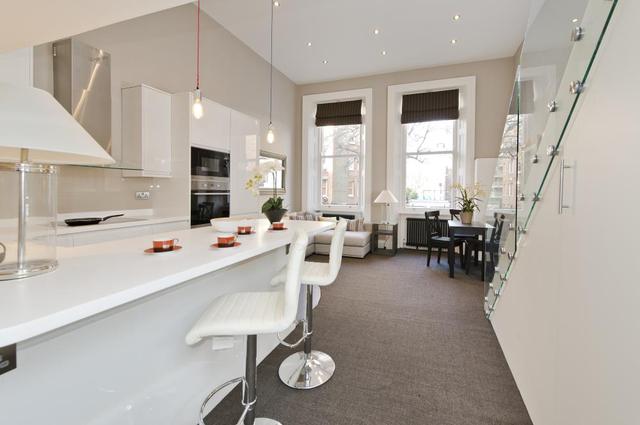  Image of 1 bedroom Ground Flat for sale in Nevern Square London SW5 at Nevern Square  London, SW5 9PD