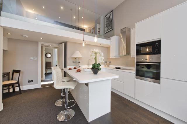  Image of 1 bedroom Ground Flat for sale in Nevern Square London SW5 at Nevern Square  London, SW5 9PD