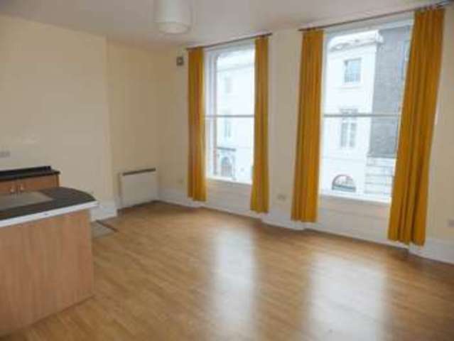  Image of 1 bedroom Flat to rent in Nevill Street Tunbridge Wells TN2 at Tunbridge Wells Kent Pembury, TN2 5RU