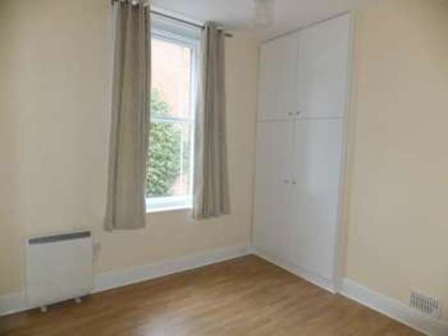  Image of 1 bedroom Flat to rent in Nevill Street Tunbridge Wells TN2 at Tunbridge Wells Kent Pembury, TN2 5RU