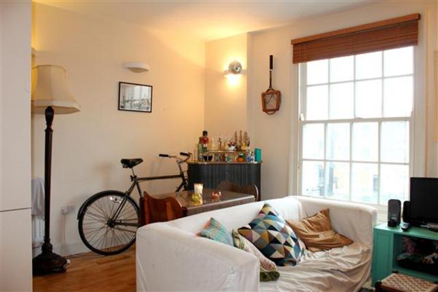  Image of 2 bedroom Apartment to rent in New Cross Road London SE14 at New Cross, SE14 6TY