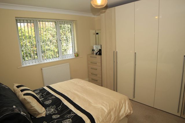 Image of 2 bedroom Bungalow for sale in Blackfield Road Blackfield Southampton SO45 at New Road  Blackfield, Southampton, SO45 1WD