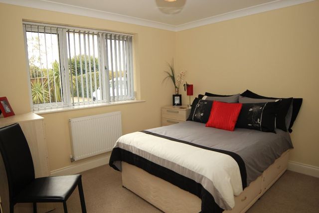  Image of 2 bedroom Bungalow for sale in Blackfield Road Blackfield Southampton SO45 at New Road  Blackfield, Southampton, SO45 1WD