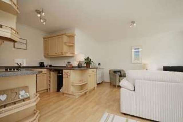  Image of 2 bedroom Flat to rent in New Road Brixham TQ5 at New Road  Brixham, TQ5 8NL