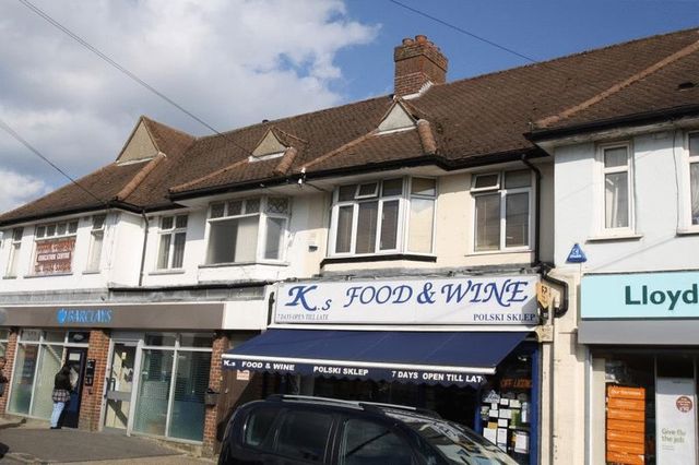  Image of 1 bedroom Flat for sale in New Road High Wycombe HP12 at New Road  High Wycombe, HP12 4RQ