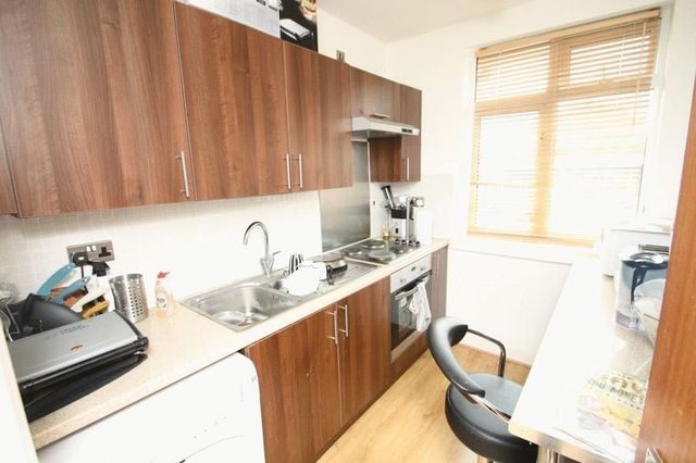  Image of 1 bedroom Flat for sale in New Road High Wycombe HP12 at New Road  High Wycombe, HP12 4RQ