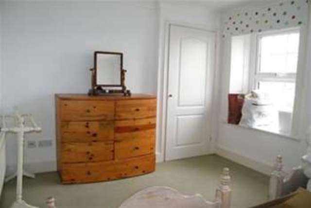  Image of 2 bedroom Flat to rent in Newbury Gillingham SP8 at Gillingham, SP8 4HG