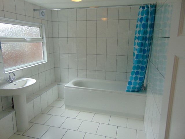  Image of 3 bedroom Terraced house to rent in Newcombe Road Handsworth Birmingham B21 at Newcombe Road  Handsworth, B21 8BY
