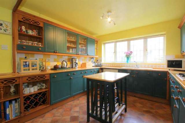  Image of 5 bedroom Detached house for sale in Newell Road Hemel Hempstead HP3 at Newell Road  Hemel Hempstead, HP3 9PD