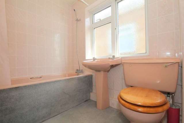 Image of 5 bedroom Detached house for sale in Newell Road Hemel Hempstead HP3 at Newell Road  Hemel Hempstead, HP3 9PD