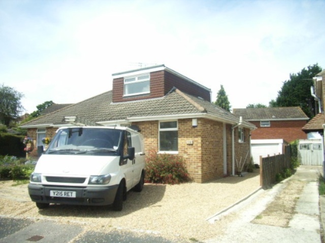  Image of 3 bedroom Bungalow to rent in Nicholas Crescent Fareham PO15 at Fareham, PO15 5AN