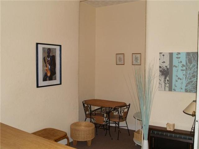  Image of 1 bedroom Flat to rent in Niddrie Road Glasgow G42 at Queens Park Glasgow Glasgow, G42 8PT