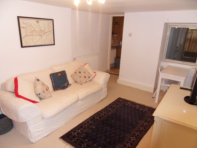  Image of 1 bedroom Flat to rent in Nile Grove Edinburgh EH10 at Morningside Edinburgh Edinburgh, EH10 4SN