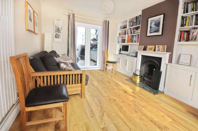  Image of 3 bedroom Semi-Detached house for sale in Dunsomer Hill North Moreton Didcot OX11 at Dunsomer Hill North Moreton Didcot, OX11 9AP